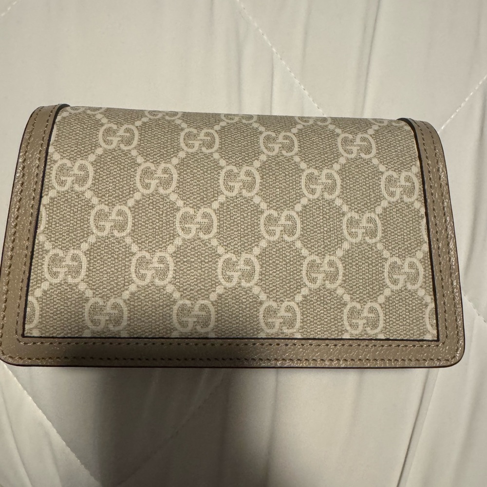 Gucci Beige GG Supreme Mini Crossbody with Silver-Tone Hardware - Picture 6 of 10